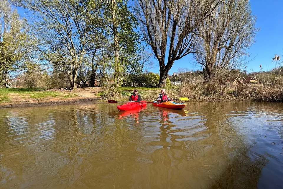 Canoe on Basingstoke Canal